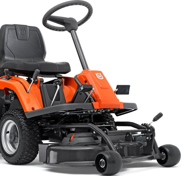 Husqvarna Frontmäher R 112C5 mit Mähdeck Combi 85 - Winterpaket mit Schneeschild, Gummileiste und Schneeketten - Modell 2025 - Image 7