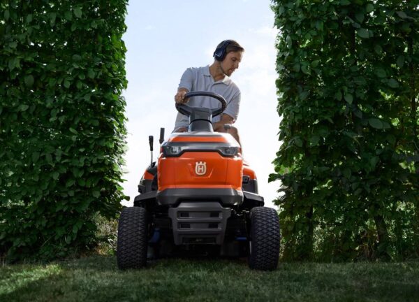 Husqvarna Rasentraktor TS 112 - Modell 2025 - Image 2